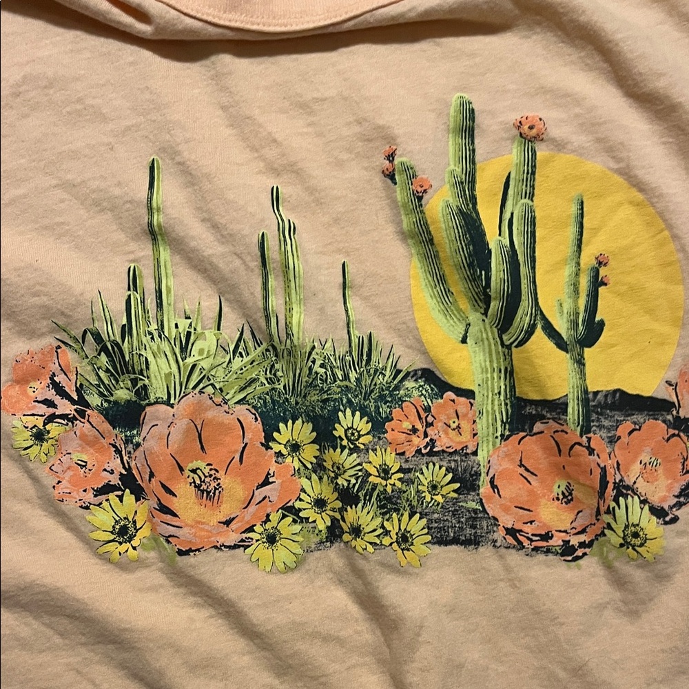 Women’s Old Navy Peach Graphic Cacti Tee Size XXL - Picture 4 of 5